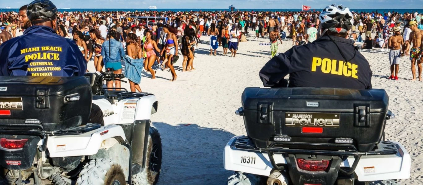 Μαϊάμι - Ξέφυγε η Αστυνομία: Πλάκωσαν νεαρό για άγνωστη αιτία